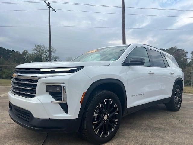 used 2025 Chevrolet Traverse car, priced at $39,995