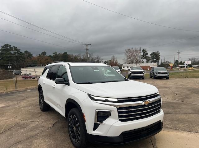 new 2025 Chevrolet Traverse car, priced at $45,495