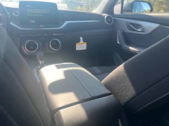 new 2025 Chevrolet Blazer car, priced at $38,130