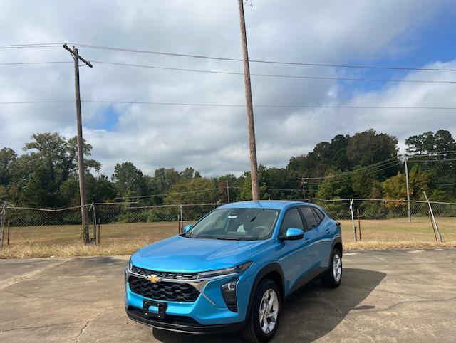 new 2025 Chevrolet Trax car, priced at $22,925