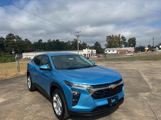 new 2025 Chevrolet Trax car, priced at $22,925