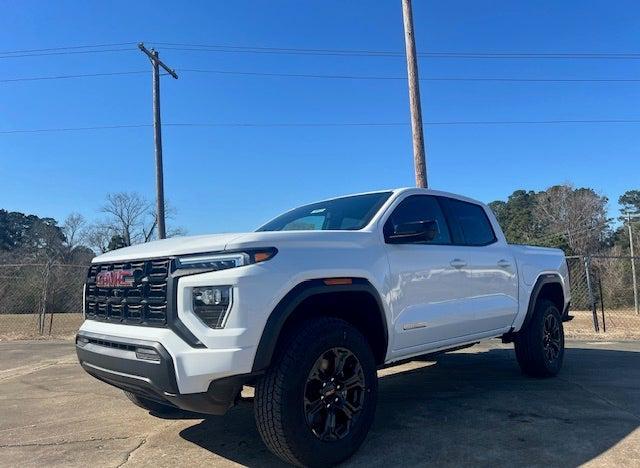 new 2025 GMC Canyon car, priced at $40,945