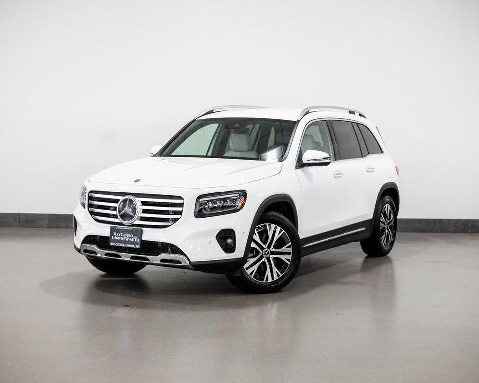 used 2025 Mercedes-Benz GLB 250 car, priced at $48,095