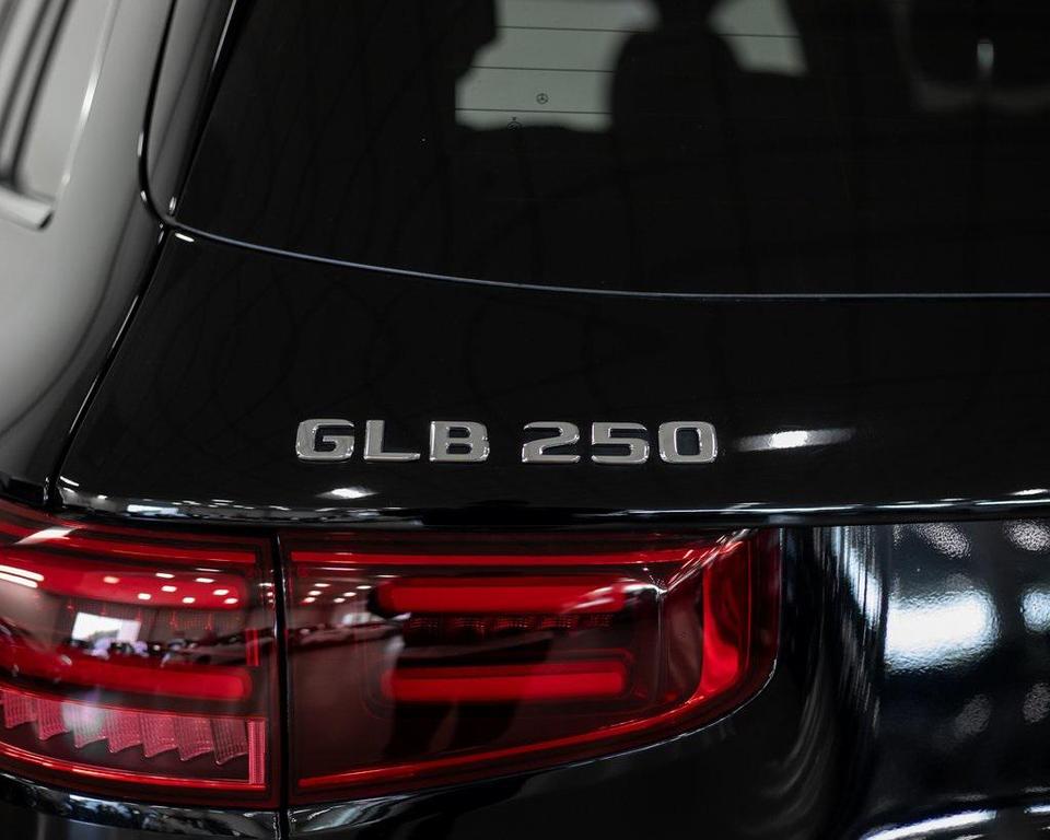 used 2024 Mercedes-Benz GLB 250 car, priced at $41,890