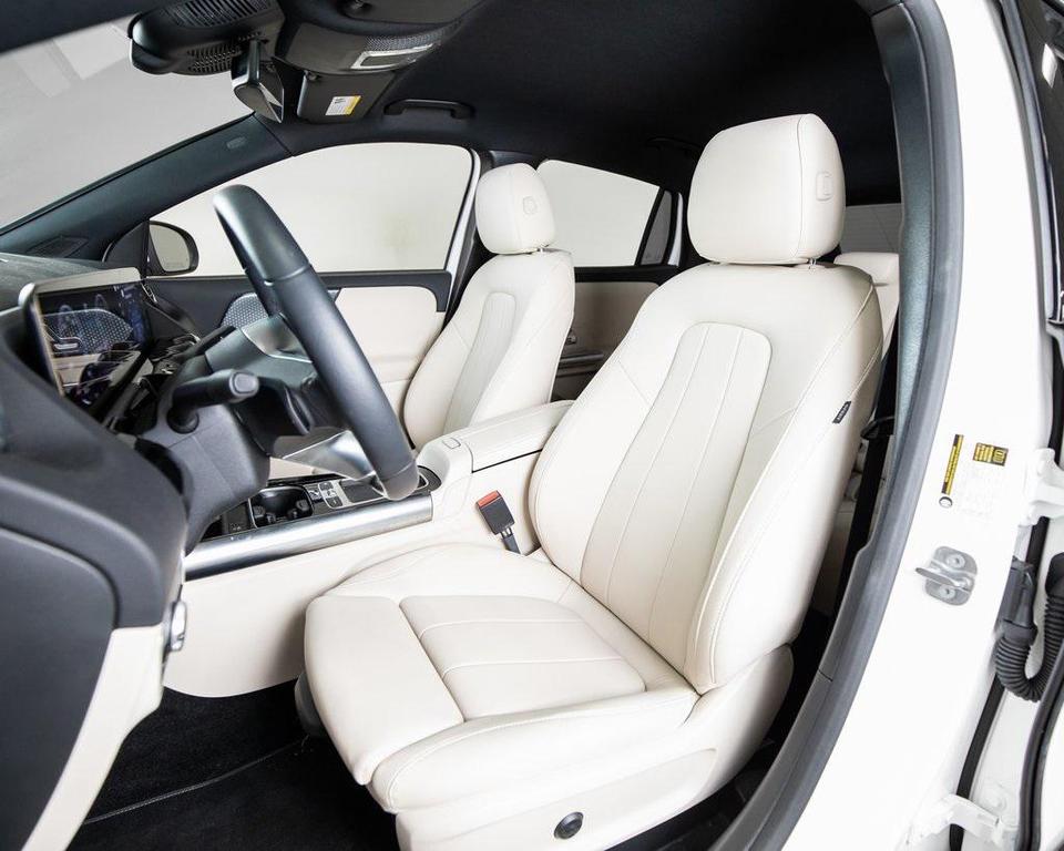 used 2025 Mercedes-Benz GLA 250 car, priced at $41,750