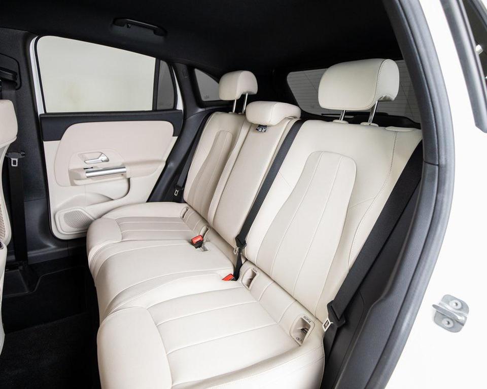 used 2025 Mercedes-Benz GLA 250 car, priced at $41,750