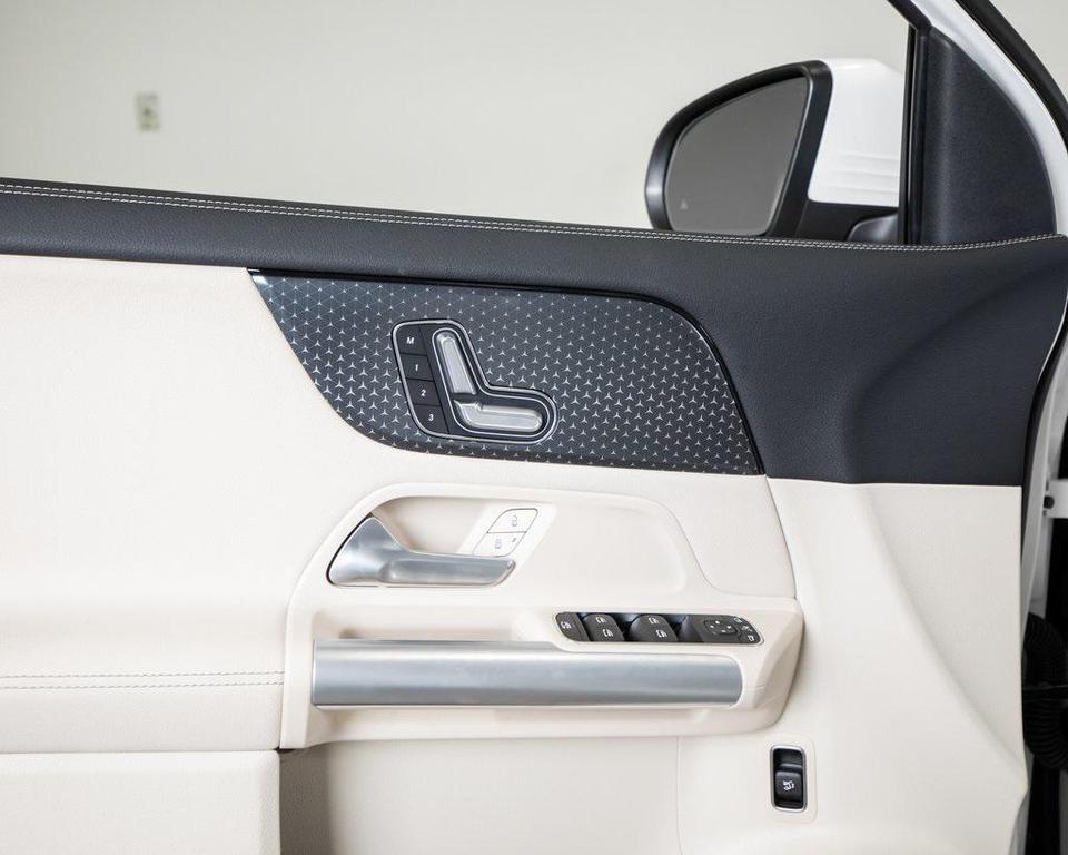 used 2025 Mercedes-Benz GLA 250 car, priced at $41,750