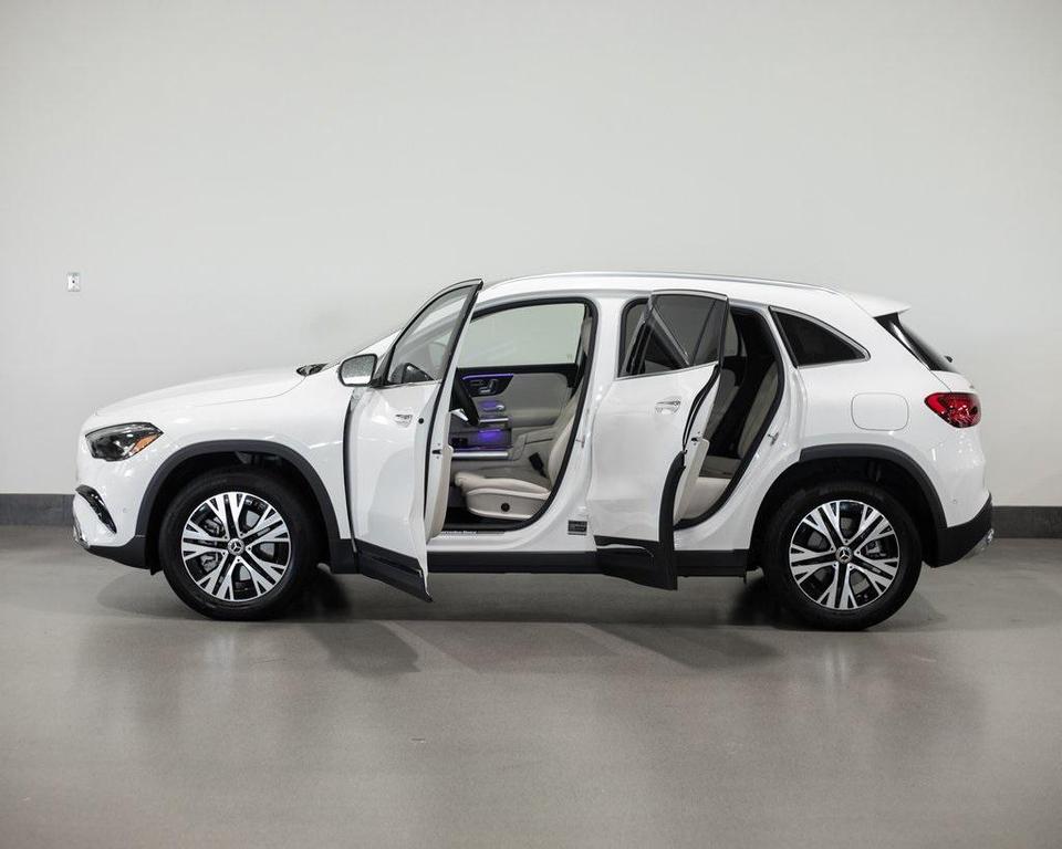 used 2025 Mercedes-Benz GLA 250 car, priced at $40,995
