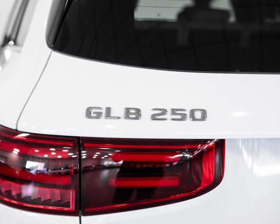 used 2025 Mercedes-Benz GLB 250 car, priced at $48,095