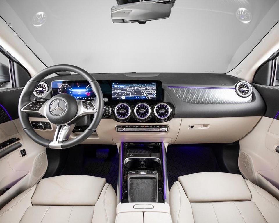 used 2025 Mercedes-Benz GLA 250 car, priced at $47,995