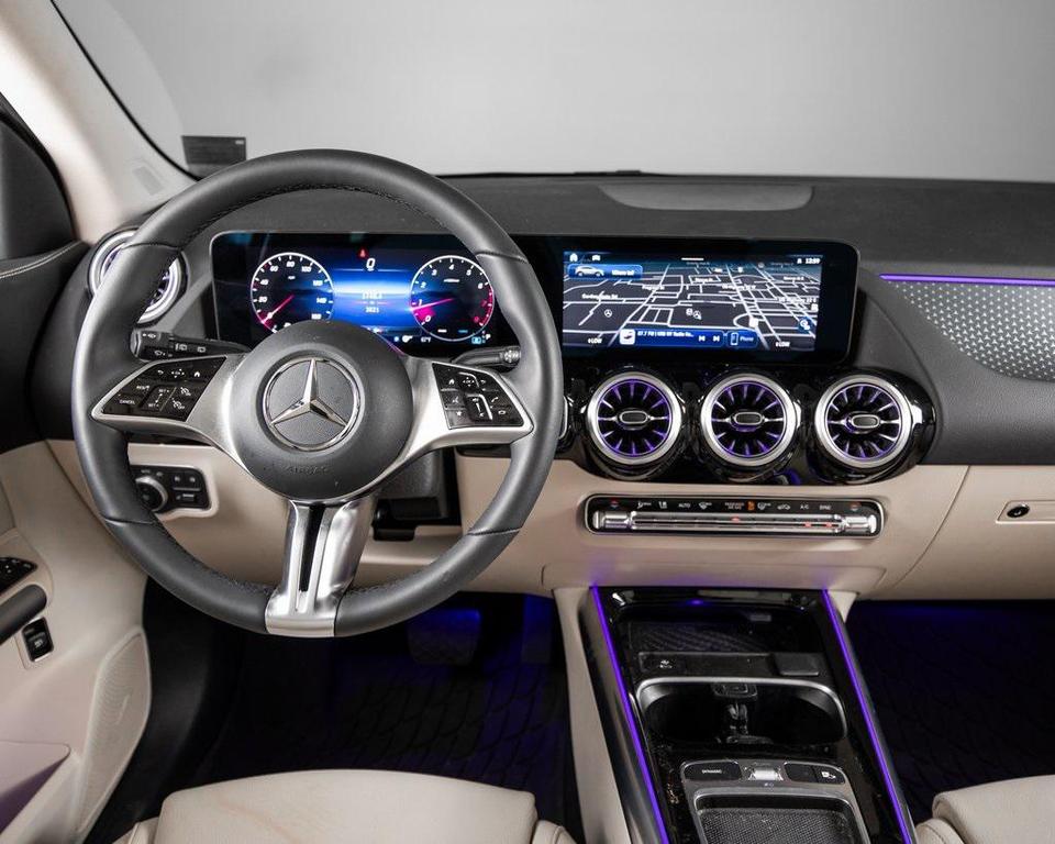 used 2025 Mercedes-Benz GLA 250 car, priced at $47,995