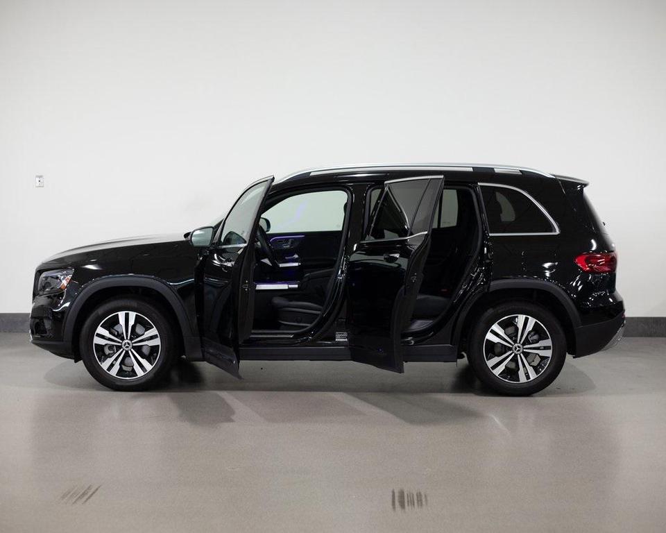 used 2025 Mercedes-Benz GLB 250 car, priced at $46,595