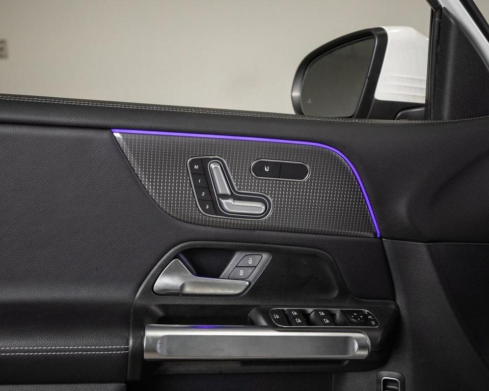 used 2021 Mercedes-Benz GLB 250 car, priced at $31,390