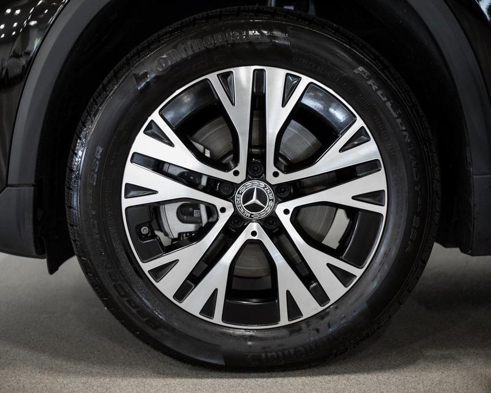 used 2025 Mercedes-Benz GLA 250 car, priced at $44,295