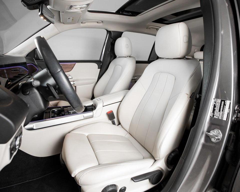 used 2022 Mercedes-Benz GLB 250 car, priced at $31,890