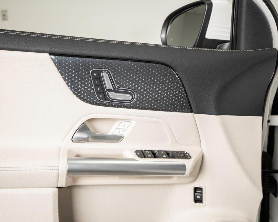 used 2025 Mercedes-Benz GLA 250 car, priced at $41,250