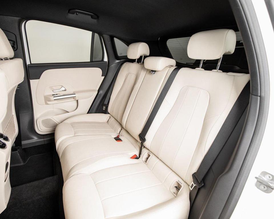 used 2025 Mercedes-Benz GLA 250 car, priced at $41,250