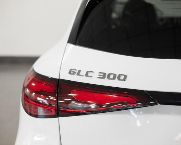 new 2025 Mercedes-Benz GLC 300 car, priced at $59,625