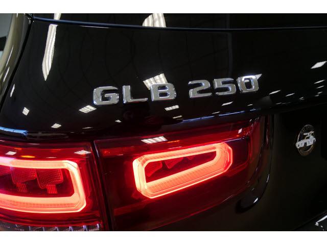 used 2020 Mercedes-Benz GLB 250 car, priced at $29,890