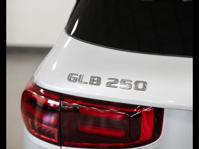 new 2024 Mercedes-Benz GLB 250 car, priced at $52,265