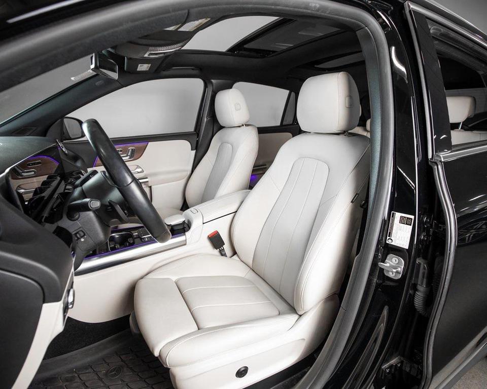 used 2023 Mercedes-Benz GLA 250 car, priced at $32,890