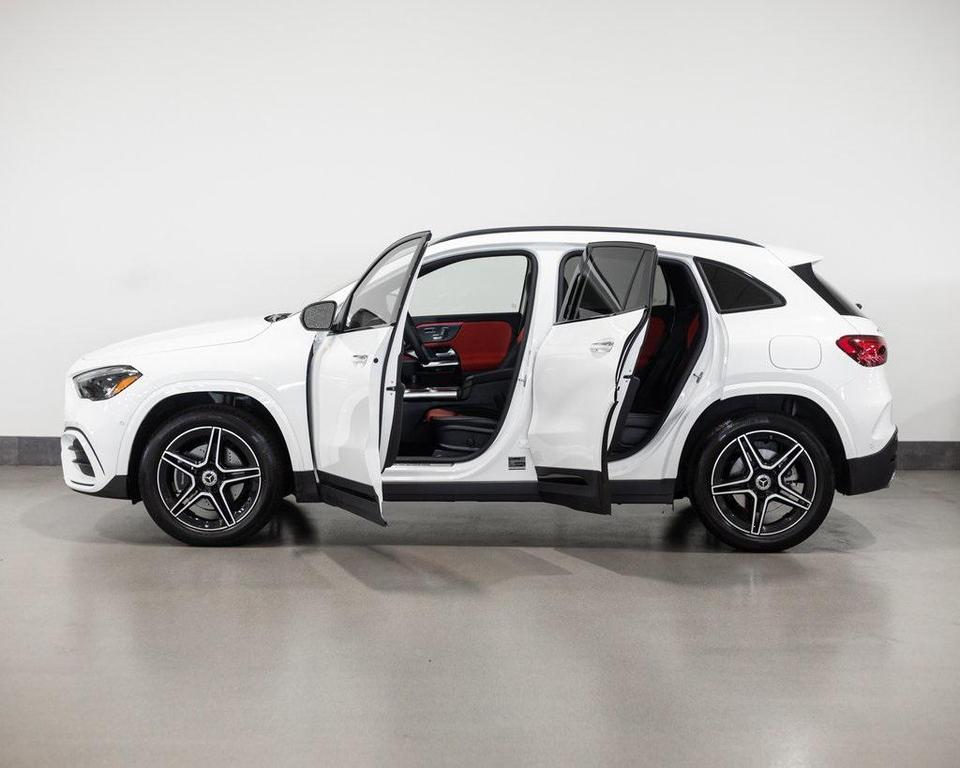used 2025 Mercedes-Benz GLA 250 car, priced at $51,700