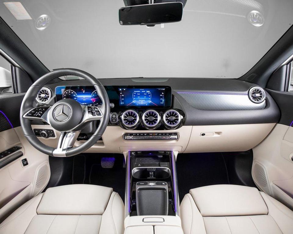 used 2025 Mercedes-Benz GLA 250 car, priced at $40,890