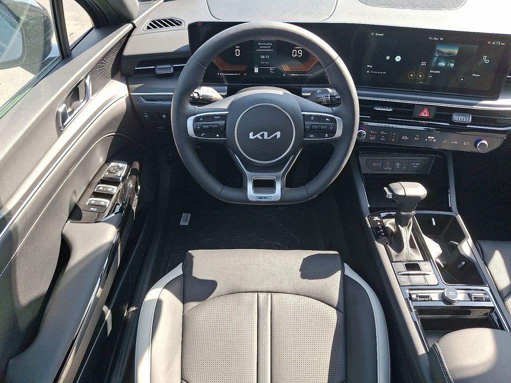 new 2025 Kia K5 car, priced at $31,870