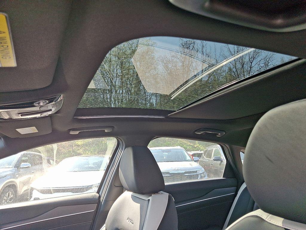 new 2025 Kia K5 car, priced at $31,870