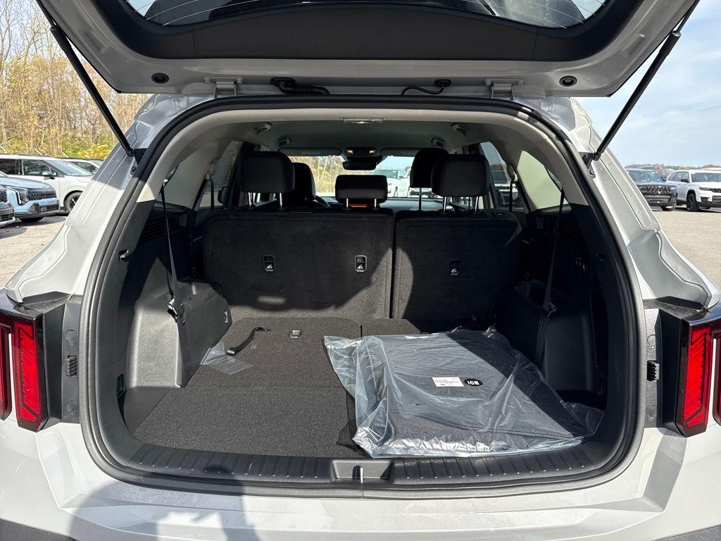 new 2026 Kia Sorento car, priced at $37,962