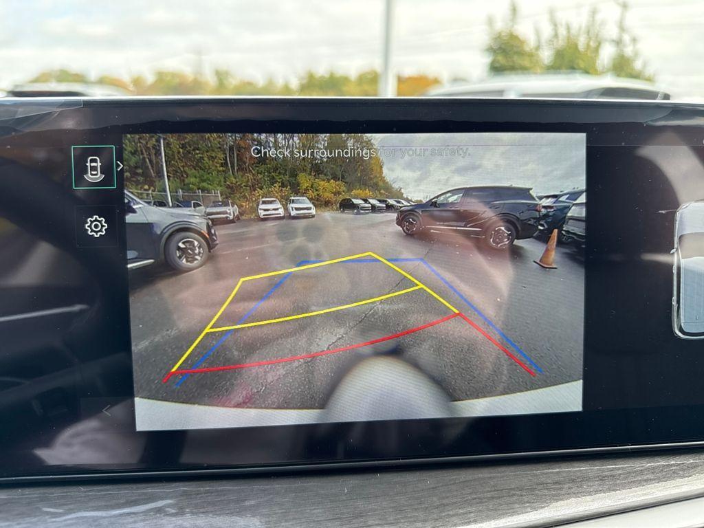 new 2025 Kia Sorento car, priced at $41,726