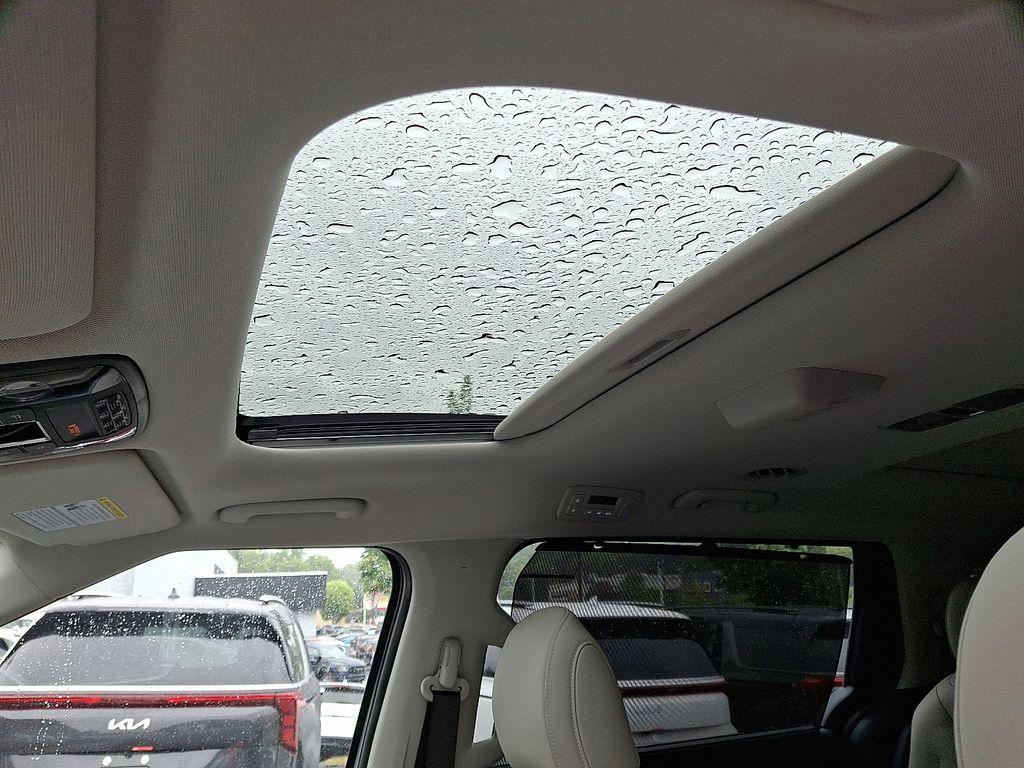 new 2026 Kia Carnival car, priced at $47,226