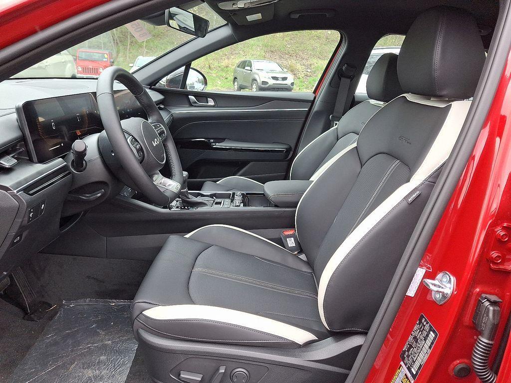 new 2025 Kia K5 car, priced at $29,498