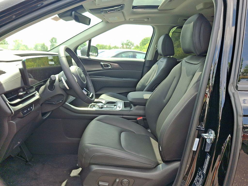 new 2026 Kia Carnival Hybrid car, priced at $49,619