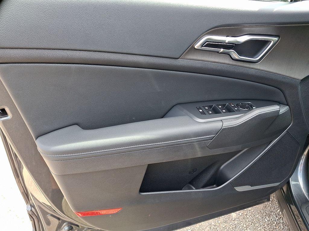 new 2026 Kia Sportage Hybrid car, priced at $35,462