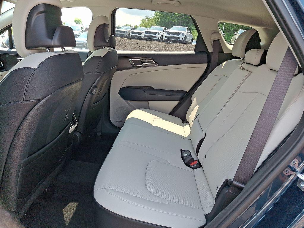 new 2025 Kia Sportage Hybrid car, priced at $34,773