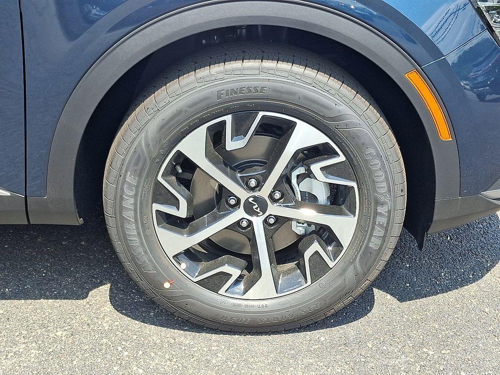 new 2025 Kia Sportage Hybrid car, priced at $34,773