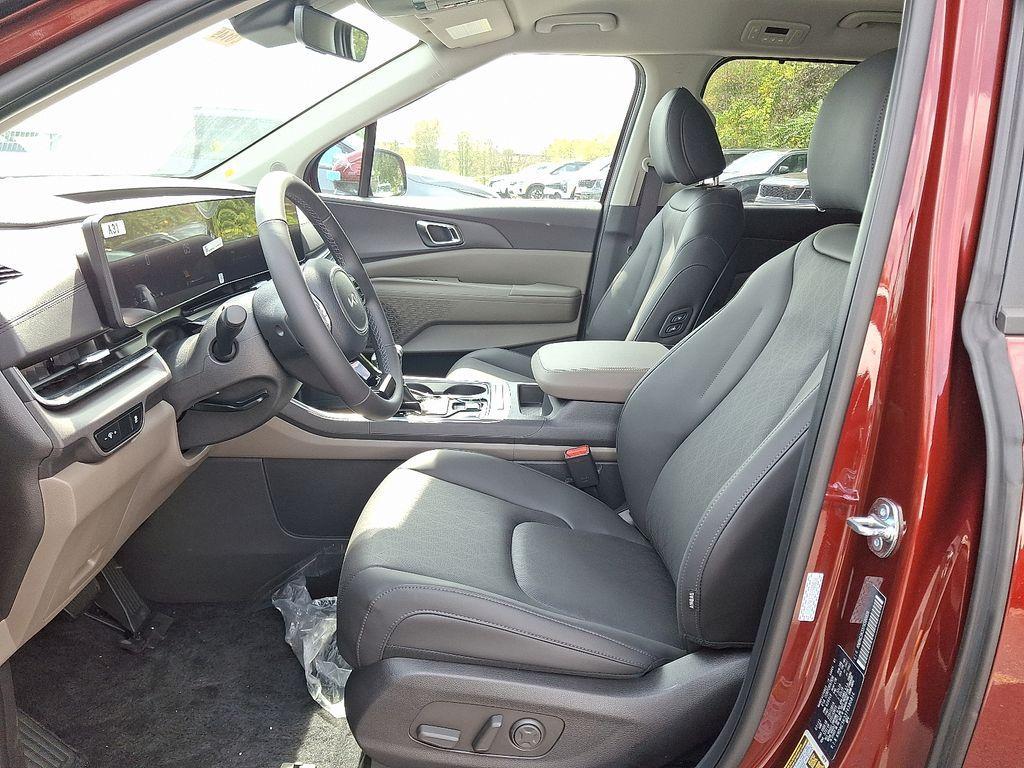 new 2026 Kia Carnival car, priced at $41,655