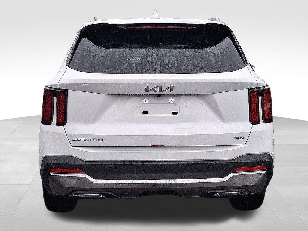 used 2025 Kia Sorento car, priced at $31,600