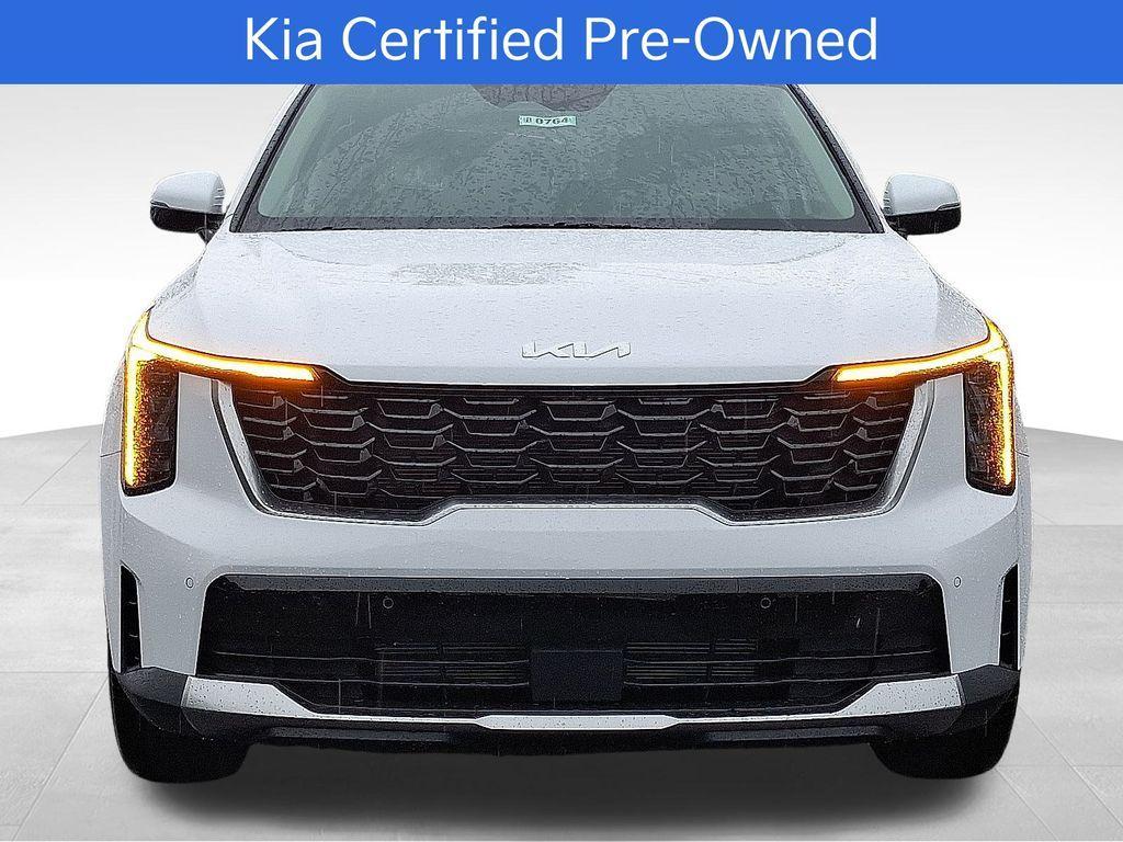 used 2025 Kia Sorento car, priced at $31,600