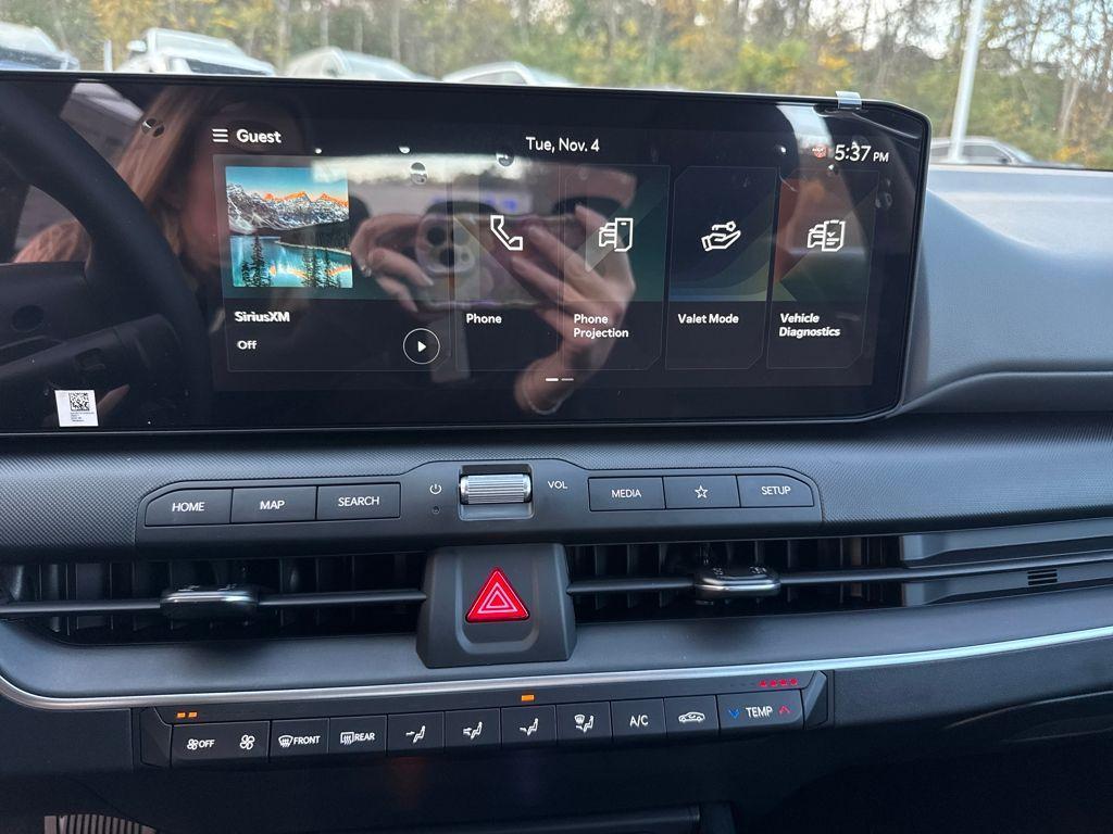 new 2025 Kia K4 car, priced at $23,307