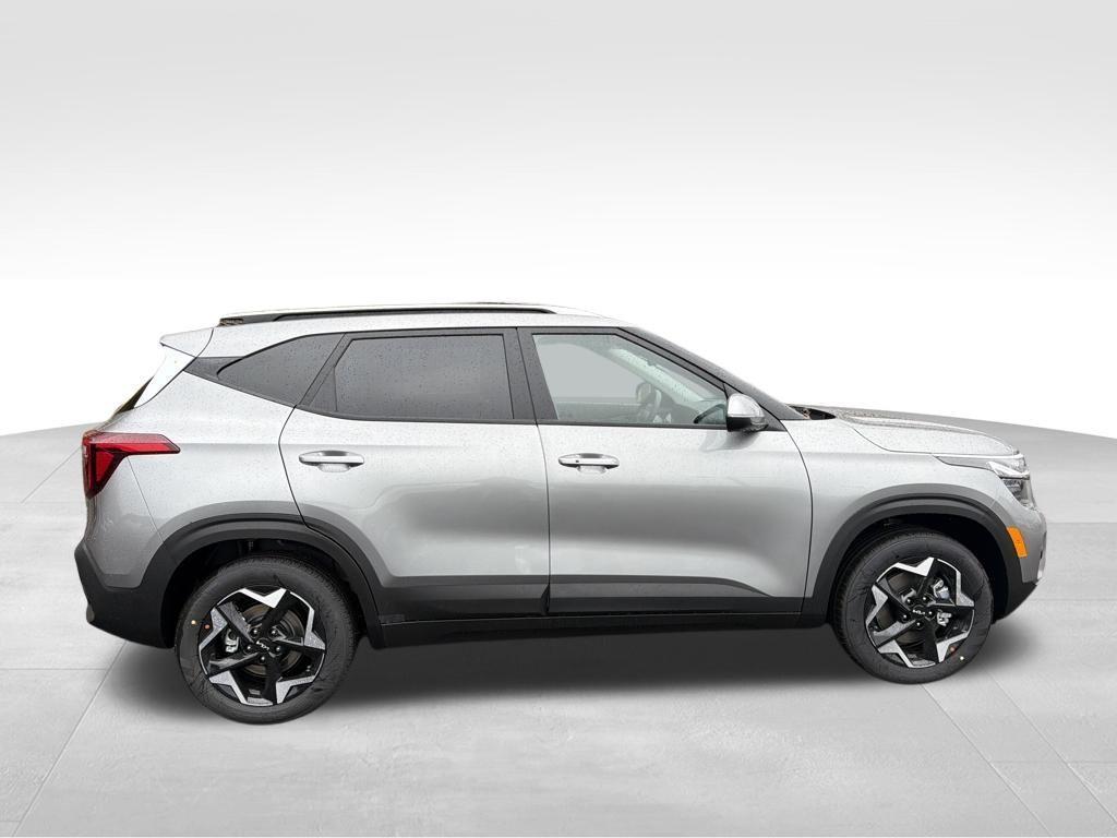 new 2026 Kia Seltos car, priced at $27,556