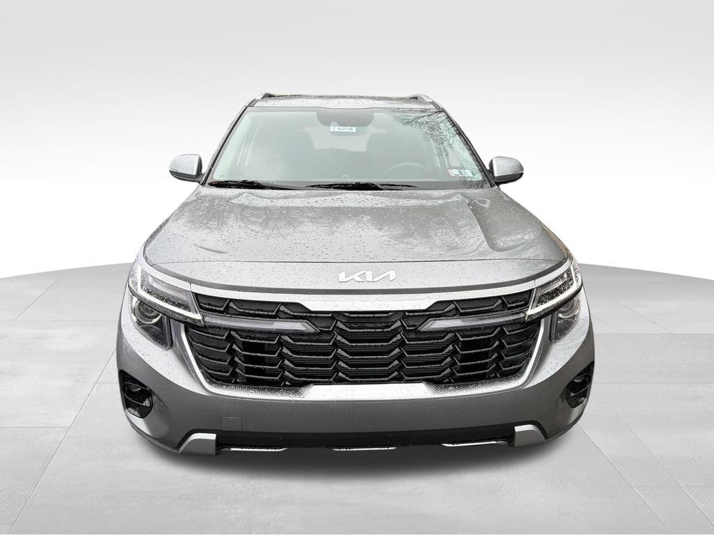 new 2026 Kia Seltos car, priced at $27,556