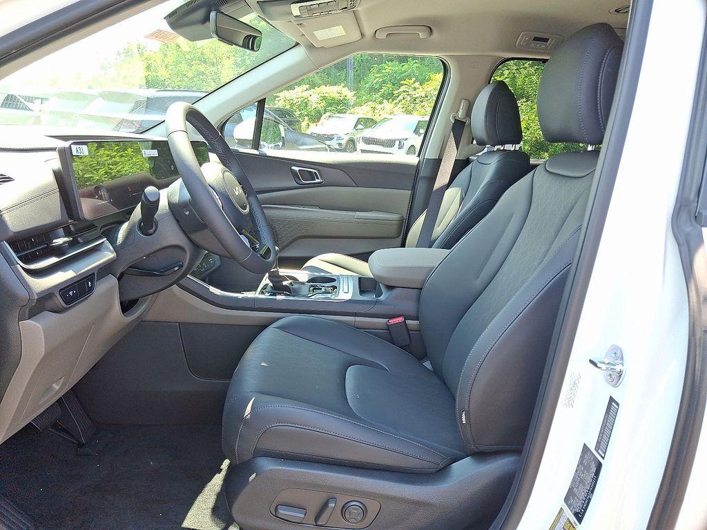 new 2026 Kia Carnival car, priced at $42,209