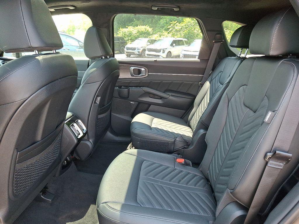 new 2025 Kia Sorento car, priced at $44,920