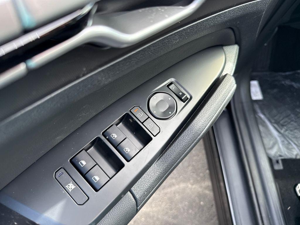 new 2026 Kia Sportage car, priced at $33,753