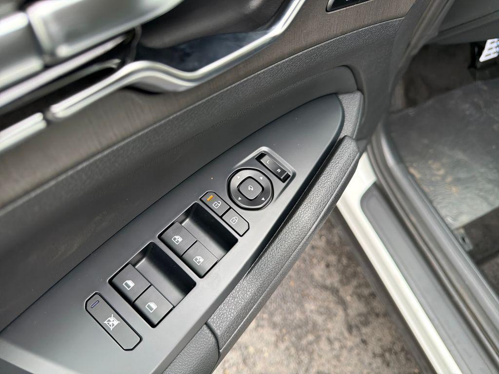 new 2026 Kia Sportage Plug-In Hybrid car, priced at $48,982