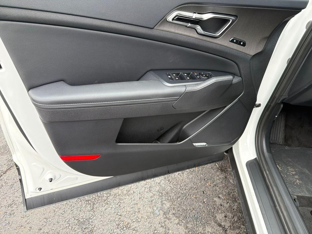 new 2026 Kia Sportage Plug-In Hybrid car, priced at $48,982