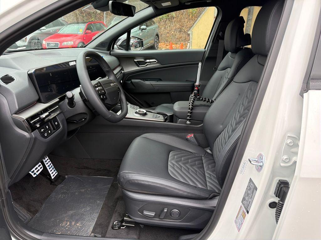 new 2026 Kia Sportage Plug-In Hybrid car, priced at $48,982