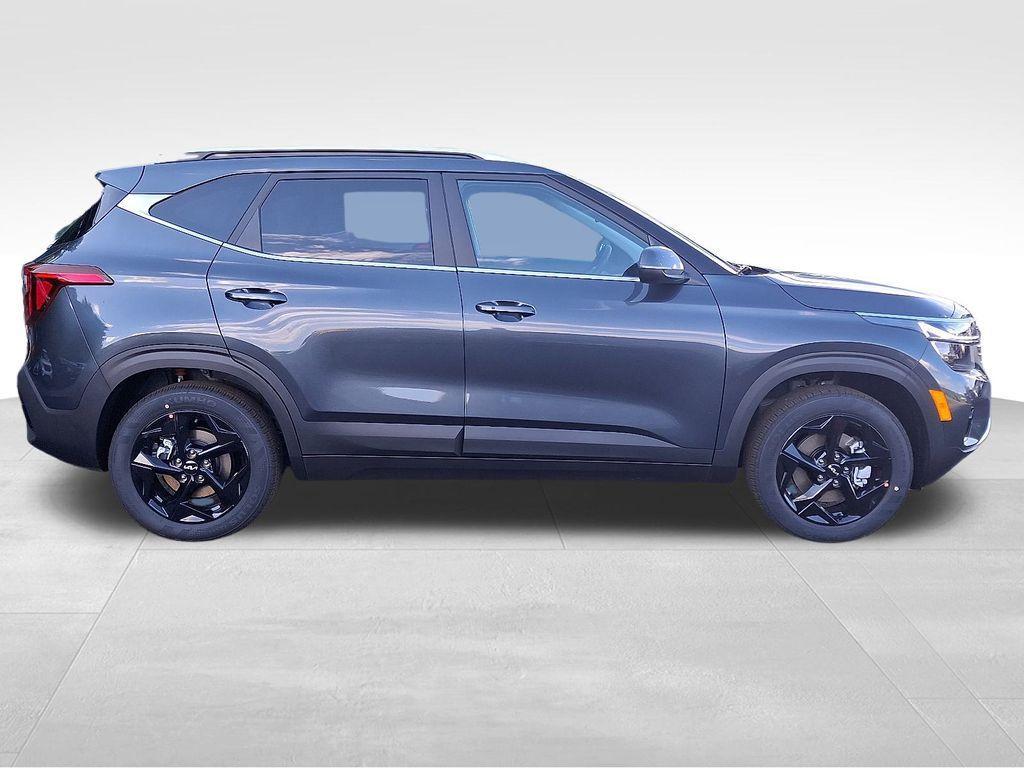 new 2026 Kia Seltos car, priced at $29,599